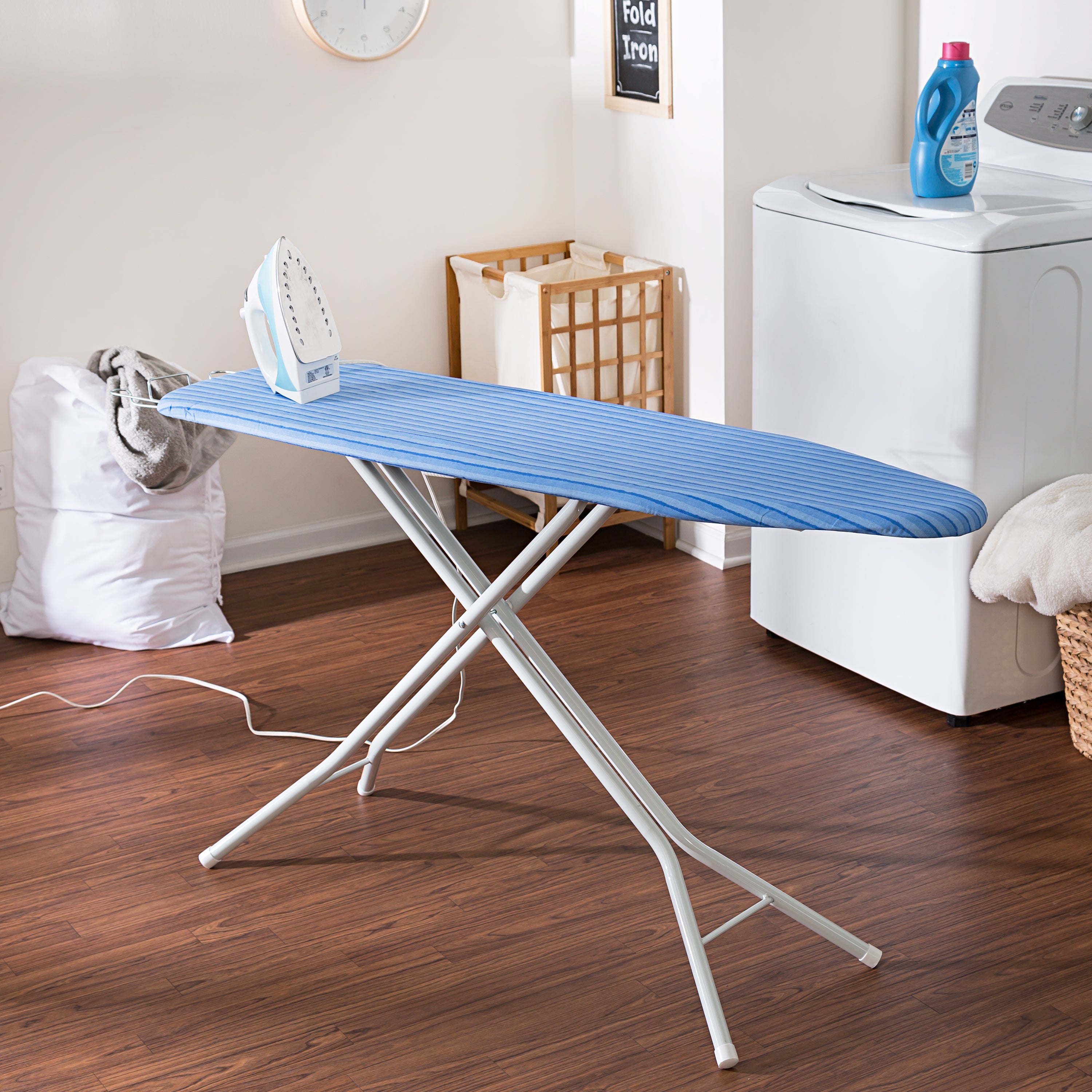Ironing Base Blue Stripe Adjustable Ironing Board with Retractable Iron Rest