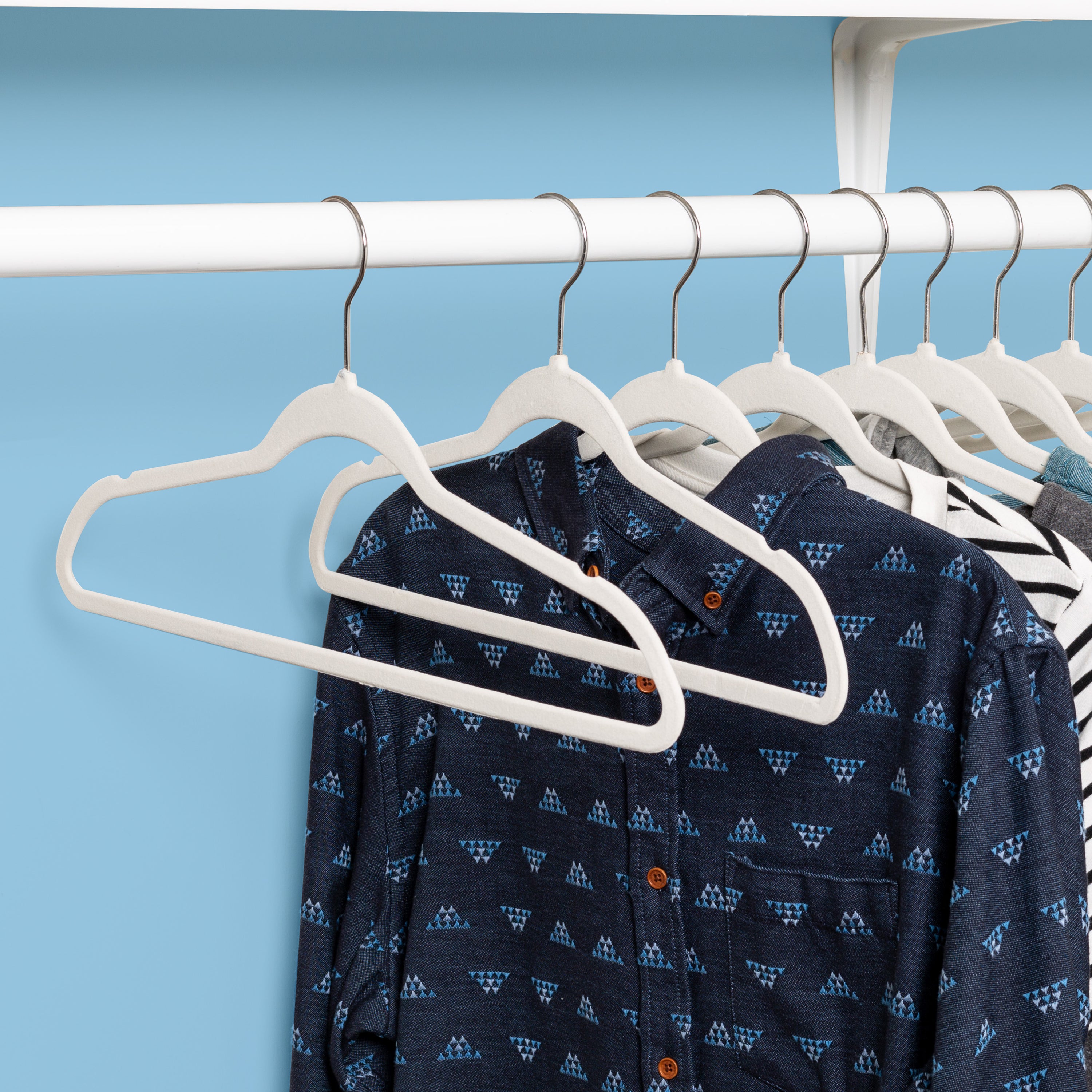 50 Pack Velvet Clothes Hangers - Durable, Space Saving, Slip-Free