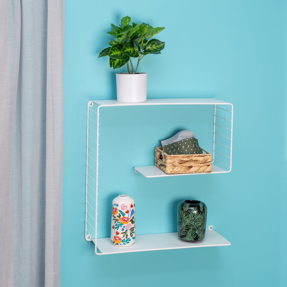 decorate-rooms-with-decorative-shelving-unit-homesfeed