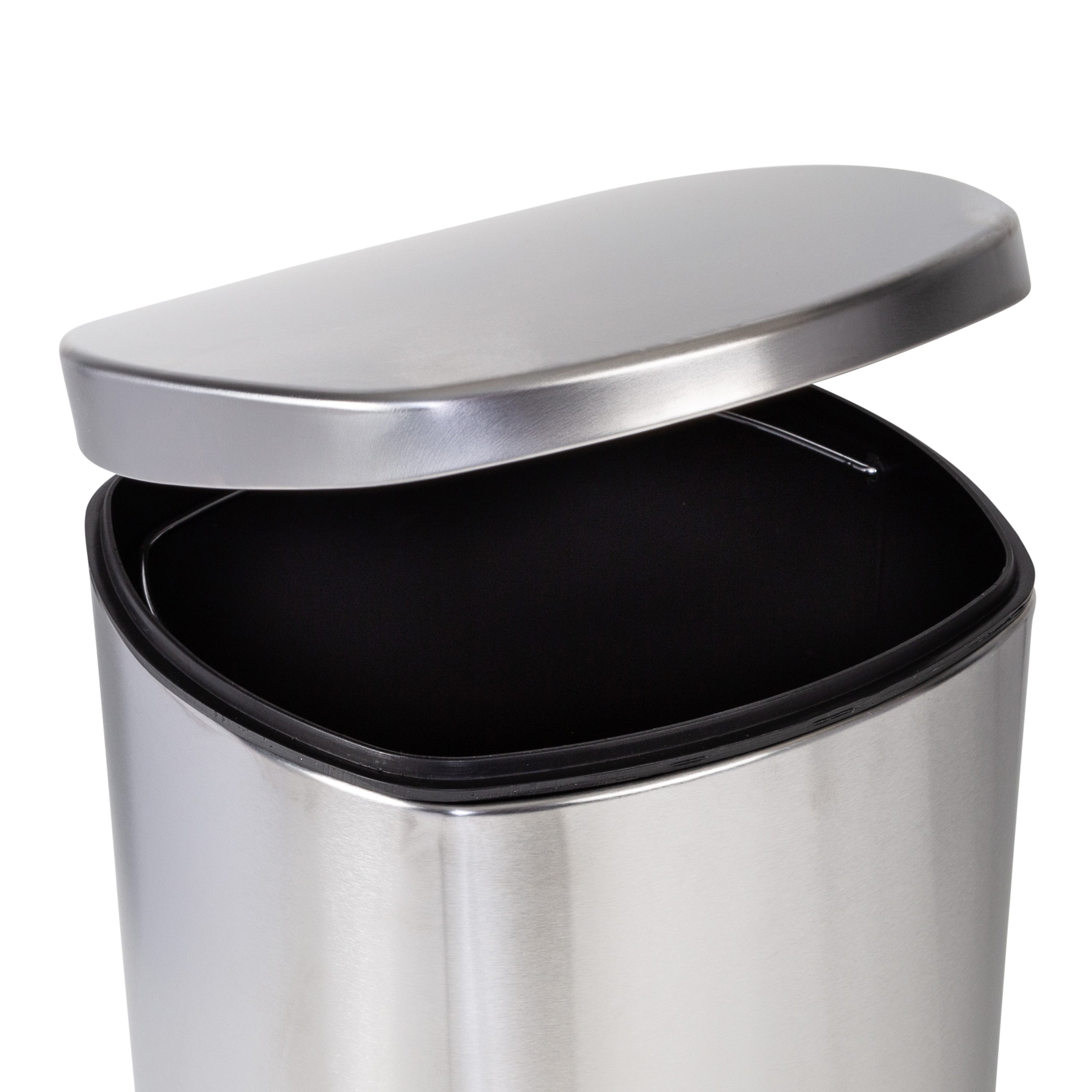 Innovaze 8 Gal./30 Liter Stainless Steel Round Shape Step-on Trash Can for  Kitchen - On Sale - Bed Bath & Beyond - 33014841